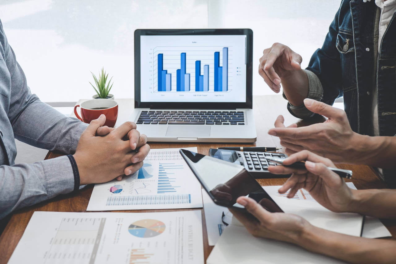 discussing unique seo strategies